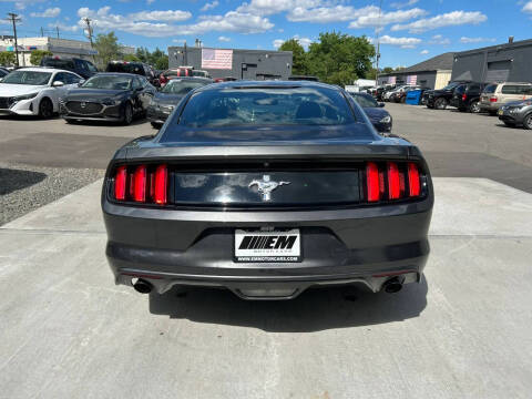 2017 Ford Mustang V6