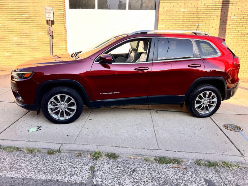 2020 Jeep Cherokee Latitude Plus photo 3