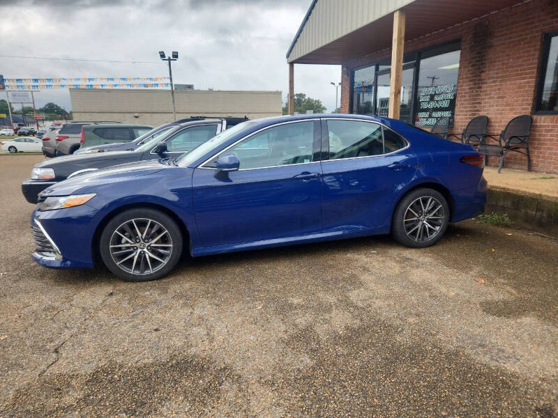 2023 Toyota Camry XLE's photo