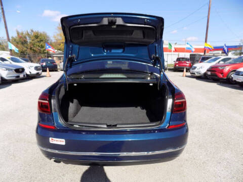 2019 Volkswagen Passat Wolfsburg