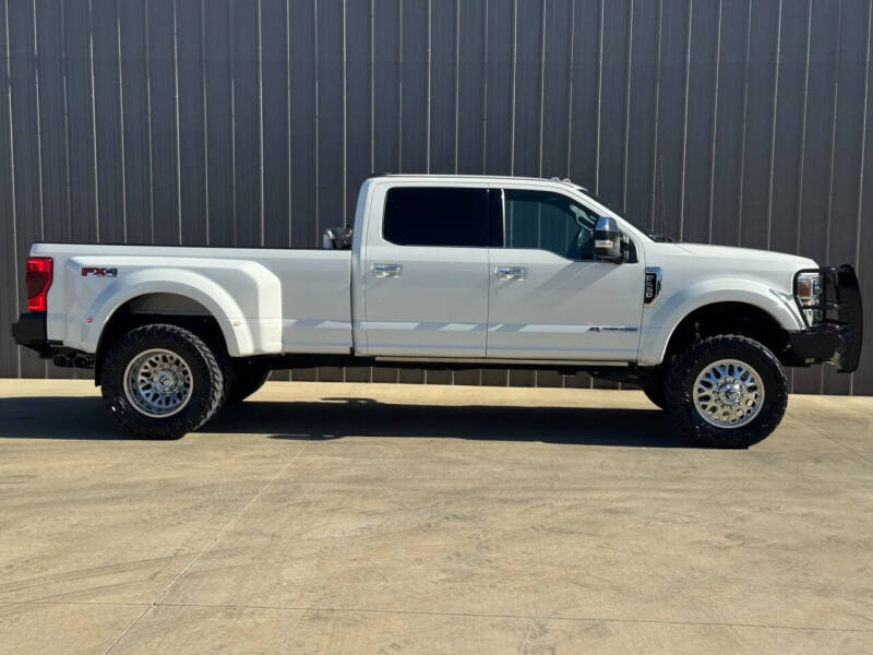 2022 Ford F-450 Super Duty Platinum