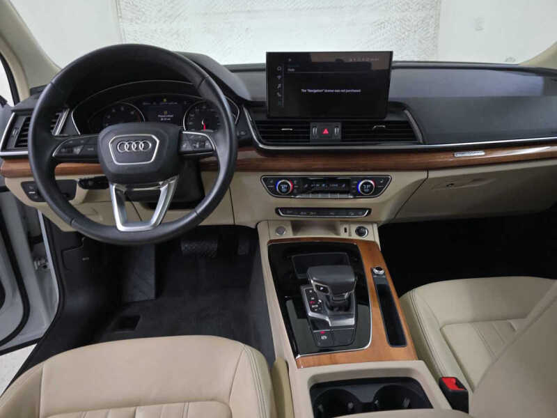 2023 Audi Q5 quattro Premium 40 TFSI