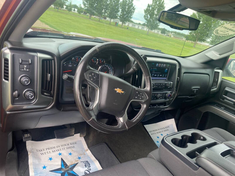 2018 Chevrolet Silverado 1500 LT photo 4