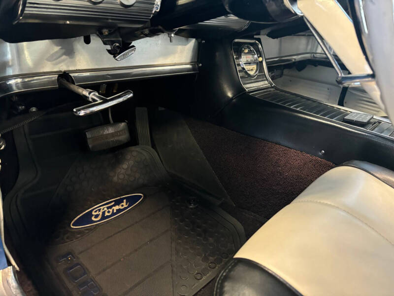 1960 Ford Thunderbird