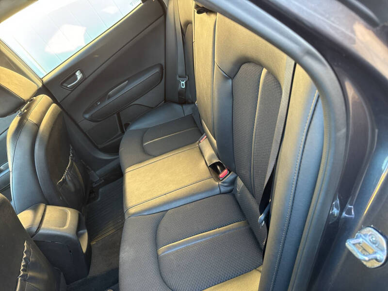 Image 6 of 2018 Kia Optima S