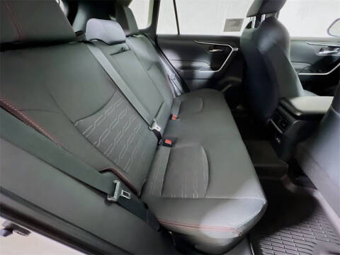 2025 Toyota RAV4 Plug-in Hybrid SE