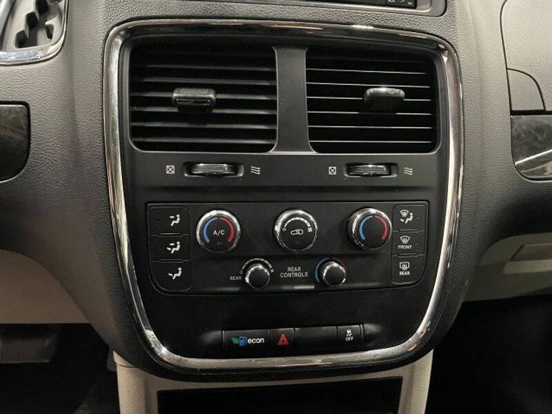 2017 Dodge Grand Caravan SE