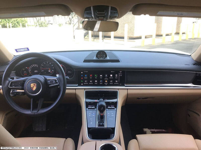 2022 Porsche Panamera
