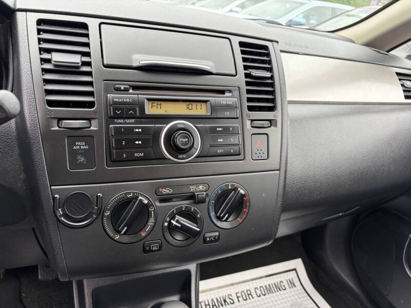 2009 Nissan Versa 1.8 S