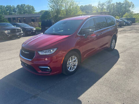 2025 Chrysler Pacifica Select