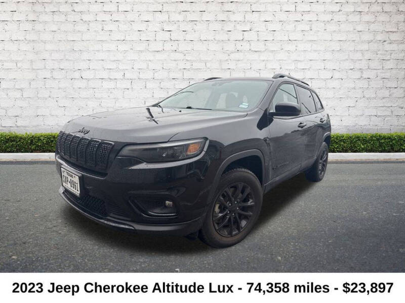2023 Jeep Cherokee Altitude Lux