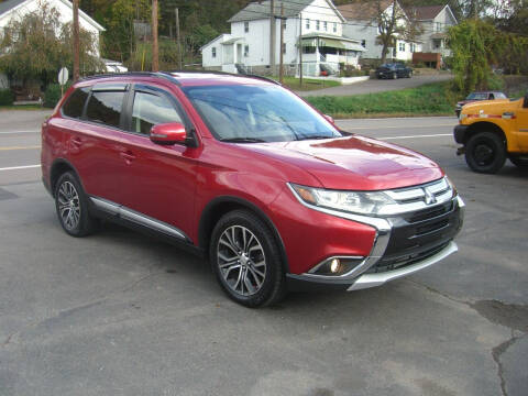 2016 Mitsubishi Outlander for sale at AUTOTRAXX in Nanticoke PA