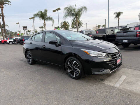 2025 Nissan Versa SR