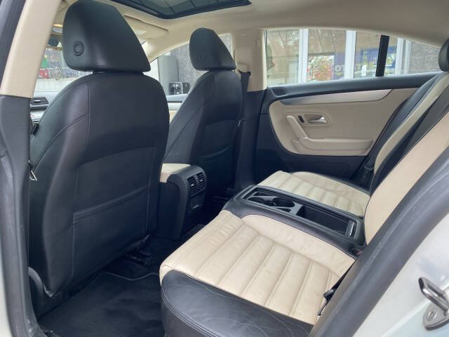 2010 Volkswagen CC Luxury