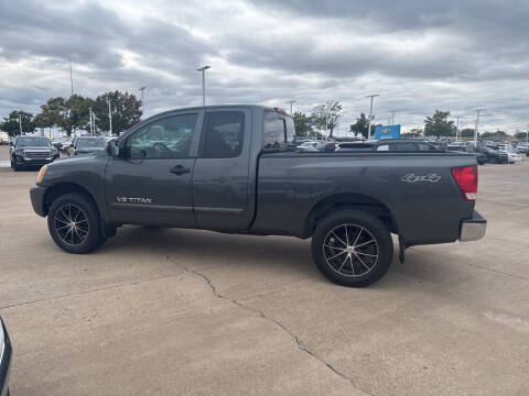2011 Nissan Titan SV