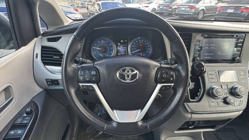 2018 Toyota Sienna