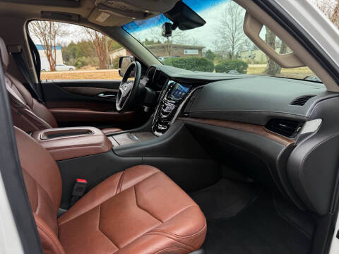 2018 Cadillac Escalade ESV Luxury