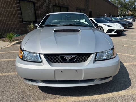 2004 Ford Mustang GT Deluxe