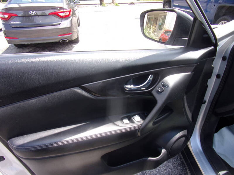 2018 Nissan Rogue SV