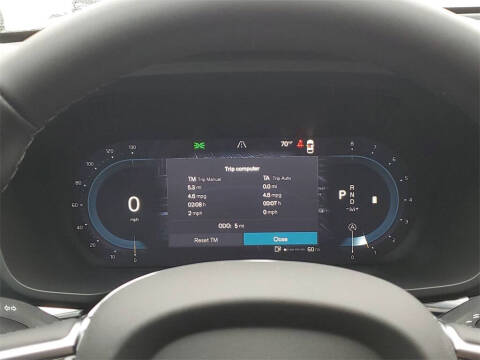 2025 Volvo XC60 B5 Plus Dark Theme