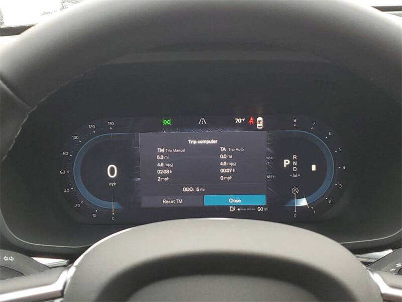 2025 Volvo XC60 B5 Plus Dark Theme