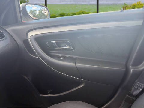 2013 Ford Taurus SEL