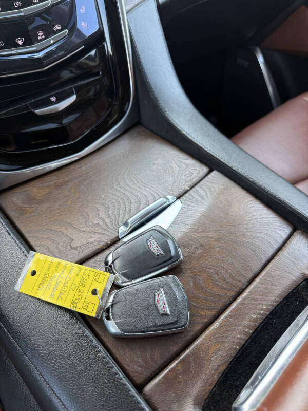 2017 Cadillac Escalade ESV Luxury