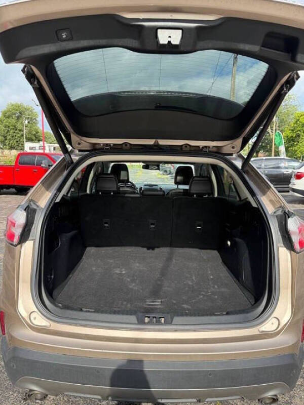 2020 Ford Edge Titanium