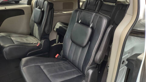 2015 Chrysler Town and Country Touring