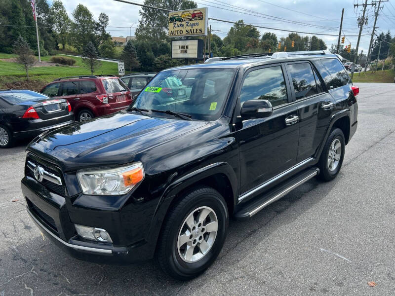 2012 Toyota 4Runner SR5's photo