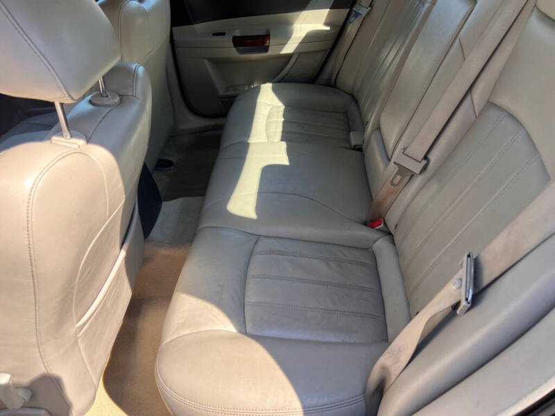 2005 Chrysler 300 C