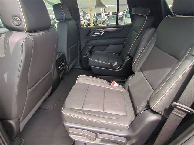 2025 GMC Yukon Elevation