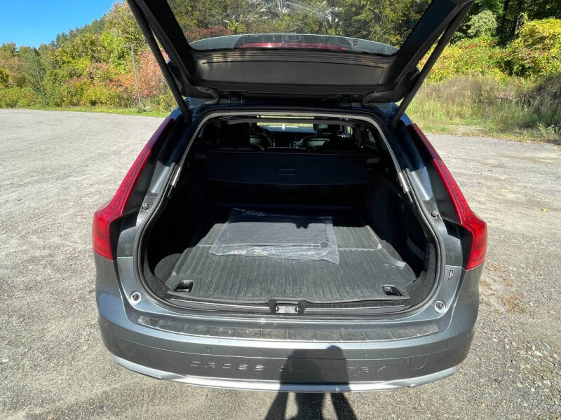2018 Volvo V90 Cross Country T6