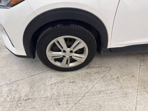 2022 Nissan Kicks S