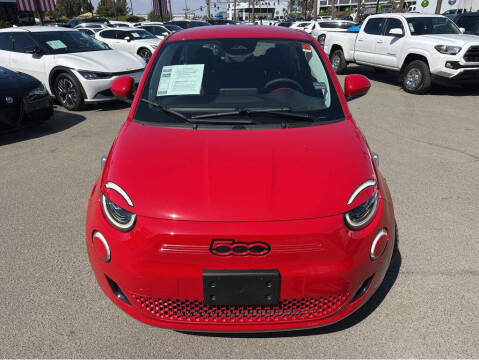 2024 FIAT 500e Inspi(RED)