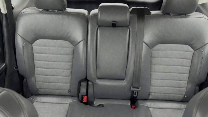 2020 Ford Edge SE