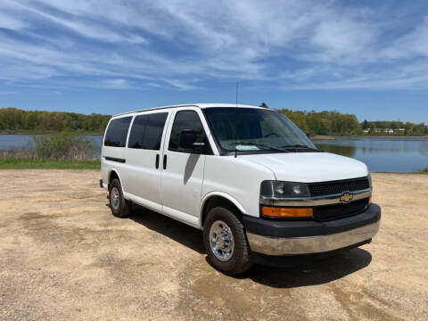 2017 Chevrolet Express LT 2500