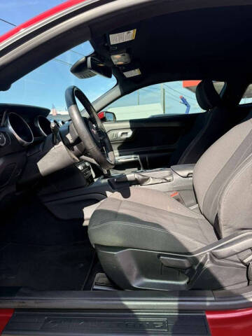 2022 Ford Mustang EcoBoost