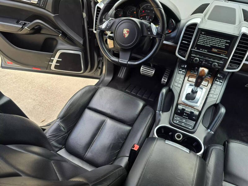 2011 Porsche Cayenne Turbo