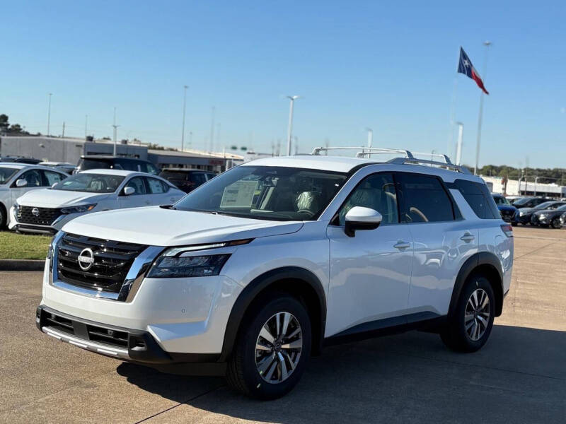 2025 Nissan Pathfinder SL