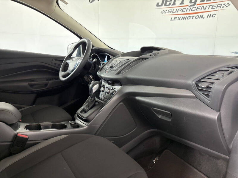 2016 Ford Escape S