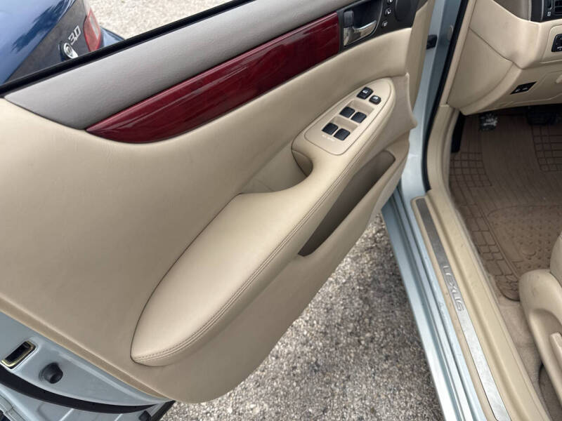 2002 Lexus ES 300