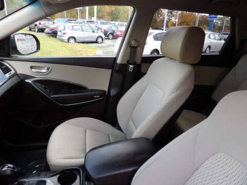 2017 Hyundai Santa Fe SE