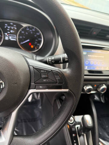 2019 Nissan Kicks SV