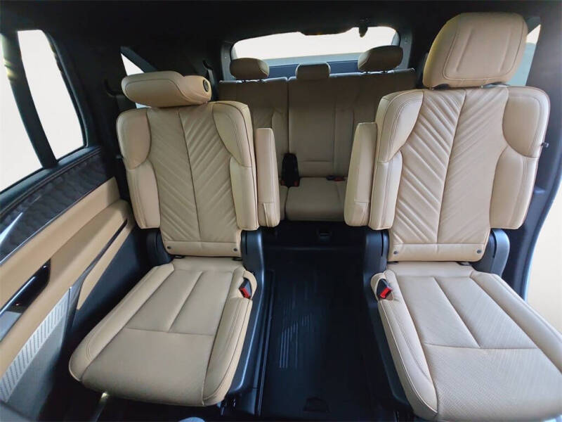 2025 Cadillac Escalade IQ Sport 2