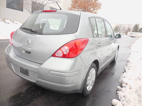 2011 Nissan Versa 1.8 S