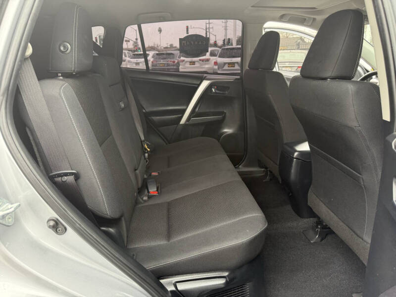 2018 Toyota RAV4 Hybrid XLE