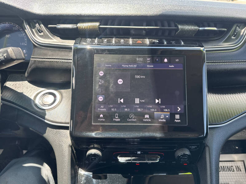 2023 Jeep Grand Cherokee Laredo