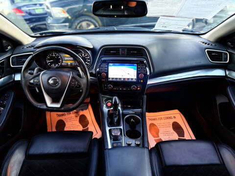 2017 Nissan Maxima 3.5 SR