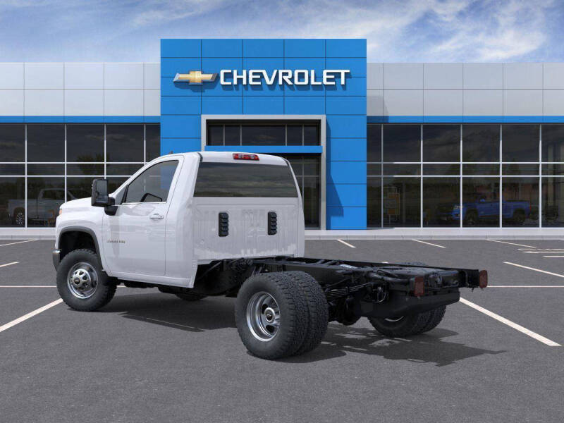 2025 Chevrolet Silverado 3500HD CC